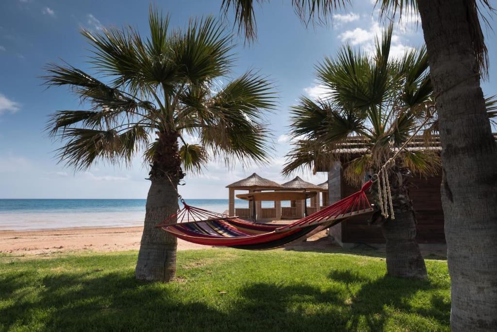 Private Beach Resort Cyprus Vokolidha Exteriör bild