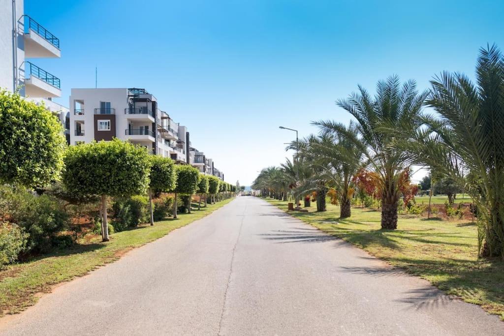 Private Beach Resort Cyprus Vokolidha Exteriör bild