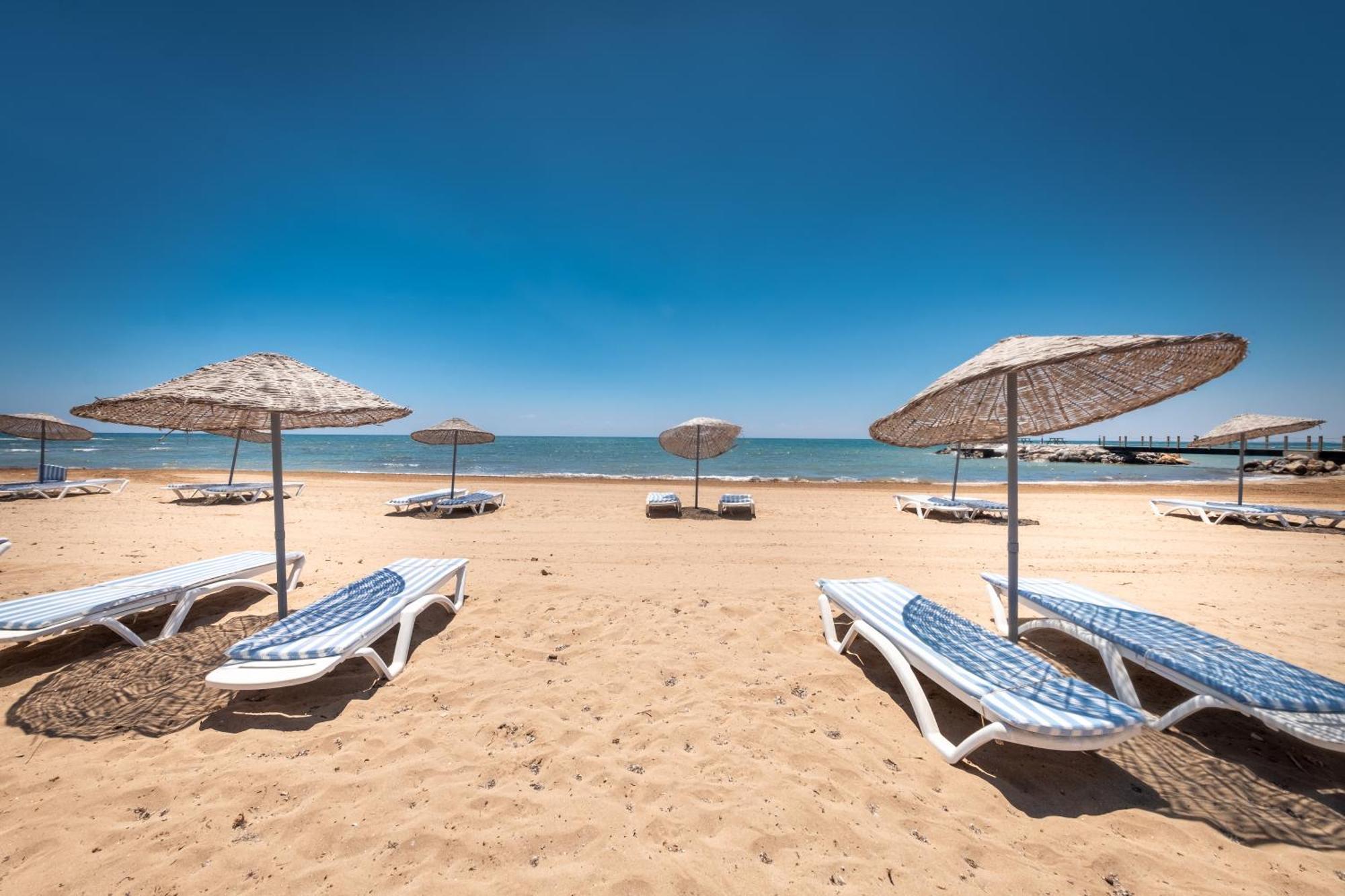 Private Beach Resort Cyprus Vokolidha Exteriör bild